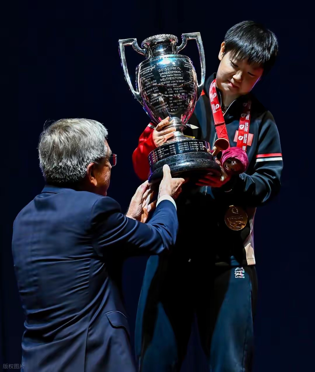 爱游戏大厅-韩国队逆转德国队，马龙惊艳四座