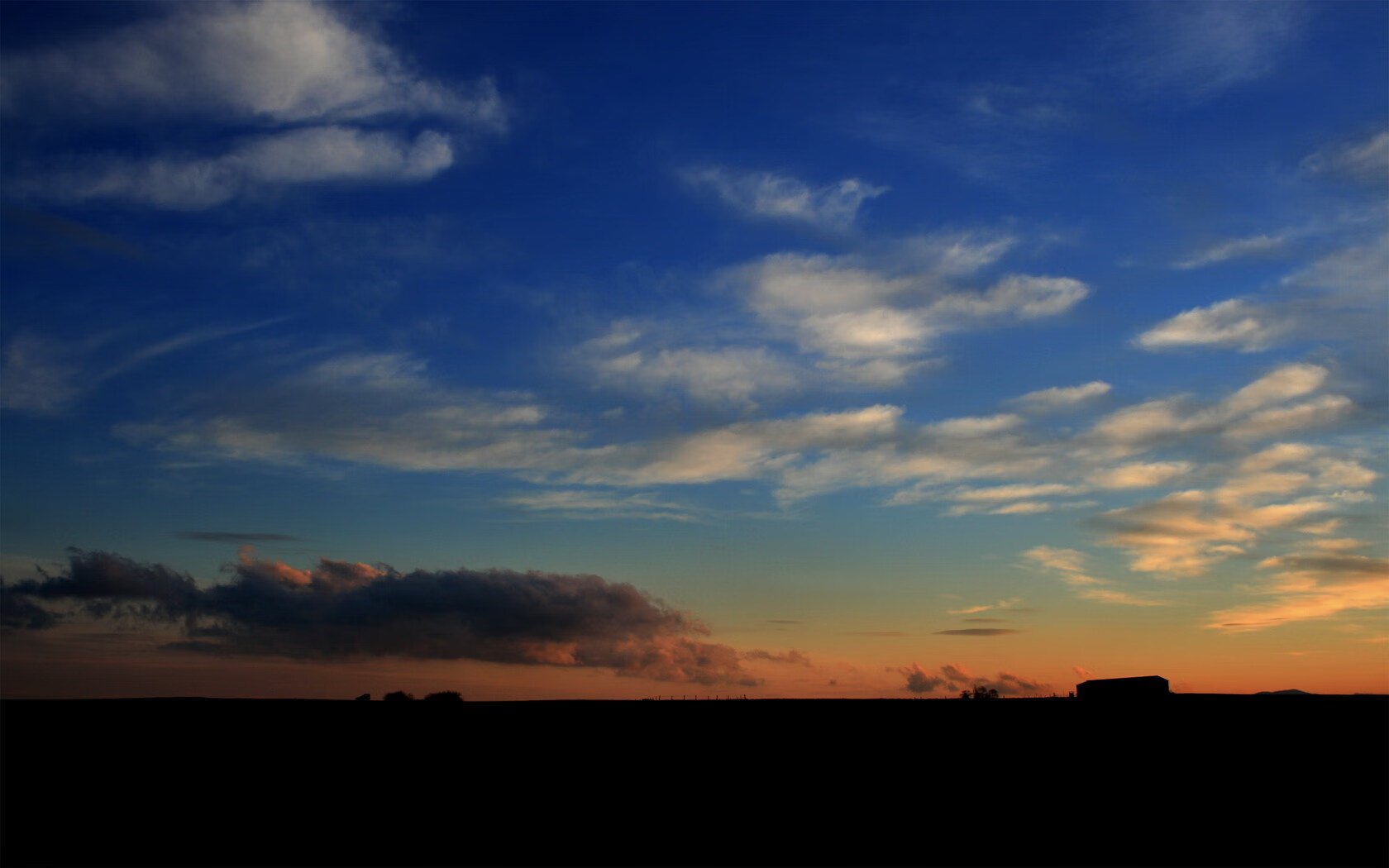 英格拉姆全能爆发撕裂防线，快船铜墙铁壁令热火窒息