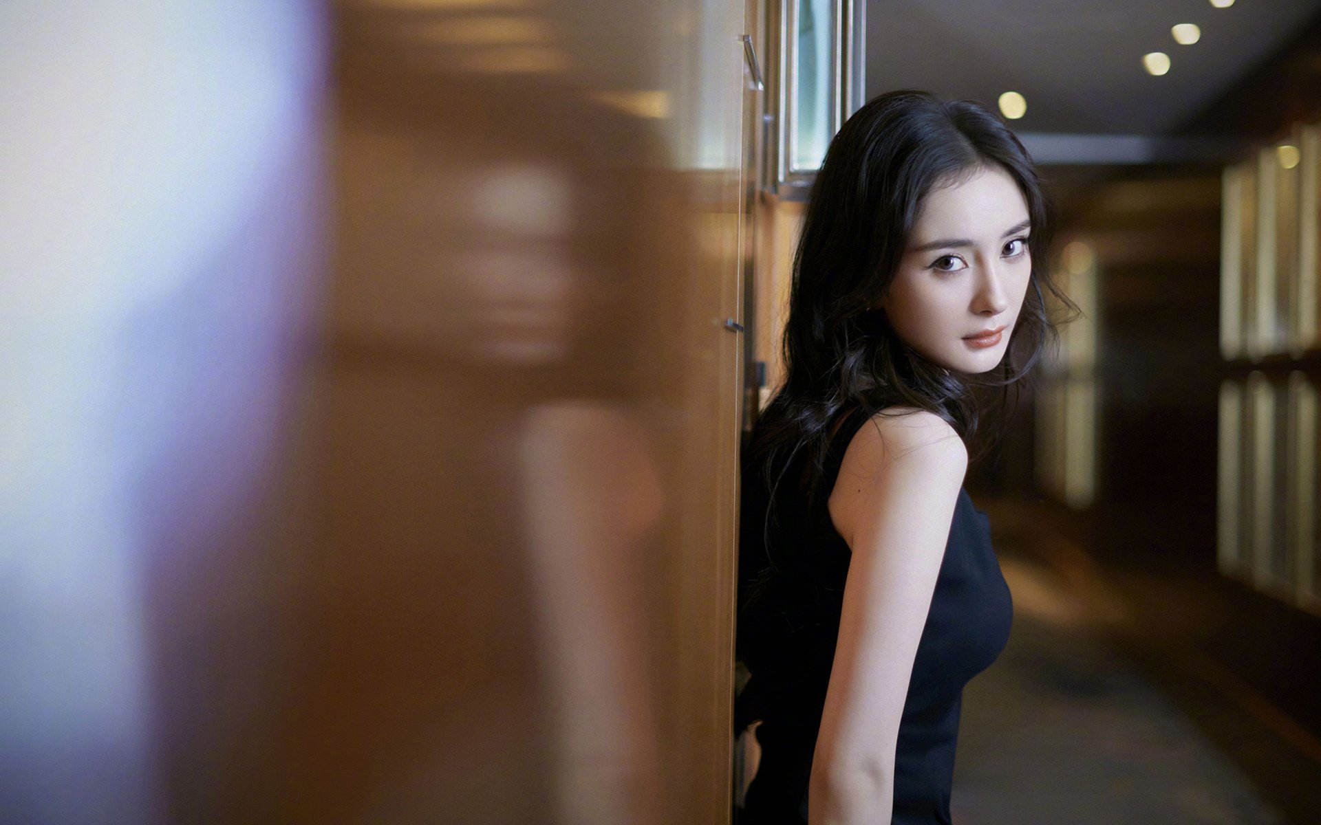 虚构传奇，当红黑铁壁遭遇格子军团之魂，德布劳内的手术刀如何切割时空