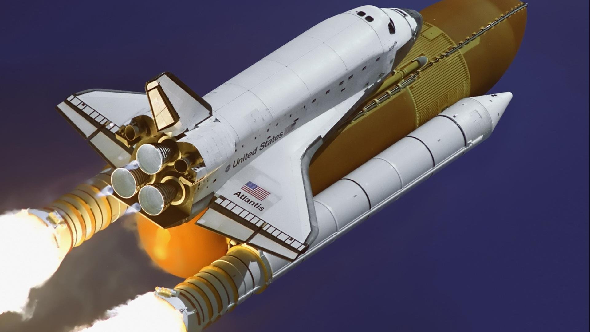 爱游戏大厅-双城记，绿茵场与篮球馆的争冠叙事