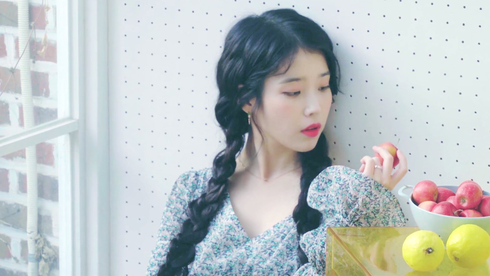 跨洋对决，库里狂飙50分，雄鹿加时险胜北京队